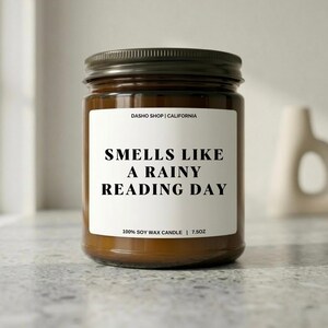 Smells Like a Rainy Reading Day Candle, Cozy Bookish Gift, Rain Scented Candle, Reading Nook Decor, Book Lover Present, Aesthetic Soy Wax