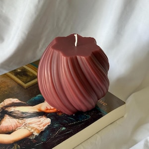 Twist Sculptural Candle | Large Soy Wax Decor | Modern Handmade Minimalist Gift