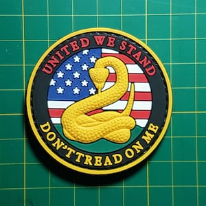 PVC United We Stand Don't Tramp On Me Serietidning Militärpolis Motorcykelpatch Moral Svart Badge Utrustning Väst Väska Airsoft Kula Meme Armé