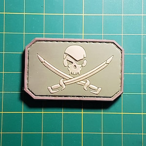 PVC Pirate Crest Halloween Red Police Motorcycle patch morale black badge gear vest bag Airsoft bullet Meme Army