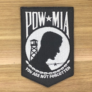 Toppa POW MIA, ricamata, da applicare con ferro da stiro, per gilet da motociclista (3,5x2,5 pollici)