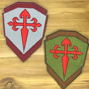 Parche de la Cruz de Santiago, Moral Militar, Escudo Cristiano (10 x 7,6 cm)