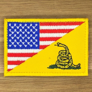 Gasden DON'T TREAD on me Flaggen Aufnäher Moral Klapperschlangen Strike American Camouflage 1775 2nd Marines Army Navy halb zerfetzt