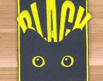Naszywka haftowana „Czarny Kot” – aplikacja taktyczna z motywem moralnym