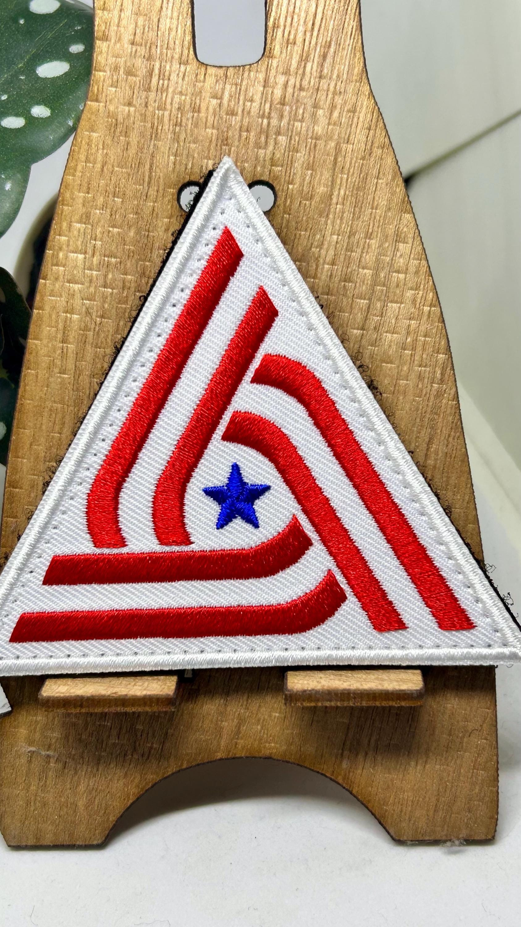 Alien Movie Triangle Amerikaanse driehonderdjarige vlag 3,5 inch  geborduurde patch moraal VS driehoek USCSS Nostromo Amerika - Etsy België, image size:1687x3000