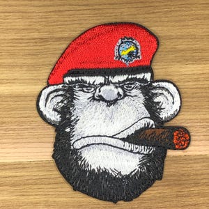 Aap rokende sigaar patch moraal borduren aap vietnam helm aas kaart rode baret speciale tactische krachten usa marine zeehonden orang-oetan