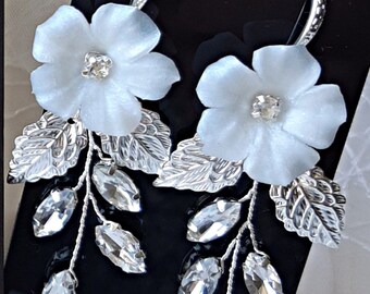 White flower earrings with leaves, Bridal earrings, Floral dangle earrings  with rhinestone, Prom earrings, Boho earrings for wedding