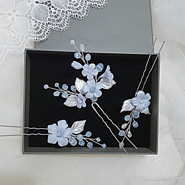 Dusty blue flowers hair pins set of 3, Light blue bridal hair piece, Floral hair accessory for wedding