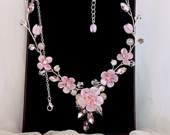 Bridal floral necklace, Cherry blossom necklace, Pink sakura bridal necklace, Blush flower wedding jewelry,  Blossom wedding necklace