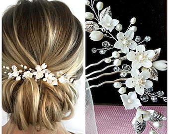Peigne à fleurs blanc avec feuilles, peigne de mariée en perles d'eau douce, morceau de cheveux floral de mariage, peigne de mariage floral, accessoire de cheveux de bal de promo