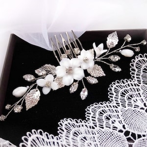 Boho bridal jewelry set, Bridal floral jewelry set, White flower jewelry set, Flower crystal leaf wedding hair comb, earrings and necklace image 6