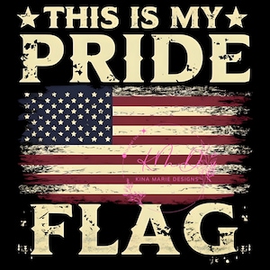 以下が含まれることがあります： ヴィンテージな風合いのアメリカ国旗のデザインで、"This is my pride flag"というテキストが、ヴィンテージな書体で書かれています。