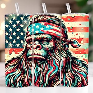 Puede incluir: Tres diseños de sublimación para un vaso de 20 oz con una ilustración colorida de un gorila que lleva una bandana con un patrón de bandera estadounidense. El pelaje del gorila es una mezcla de rojo, azul y amarillo.