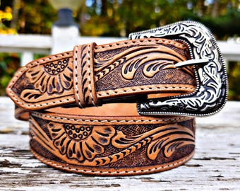 Great Vintage Hippie Boho Western Tooled Leather Belt With