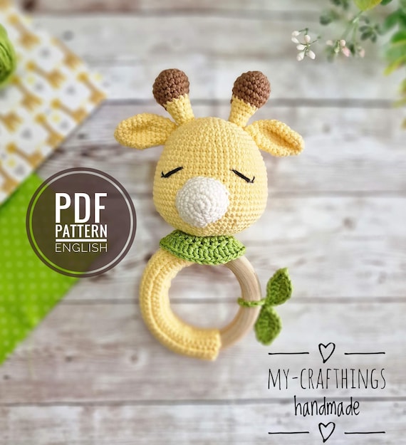 Patrón PDF de sonajero y mordedor de jirafa a crochet (inglés y