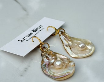 Oyster Shell Pearl Earrings | 18k Gold Handmade Jewelry
