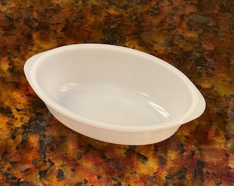 Vintage 1940s Glasbake milk glass 1 quart casserole S