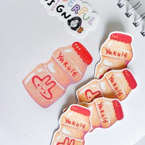 Bouteille Yakult esquissée à la main//autocollants mats découpés