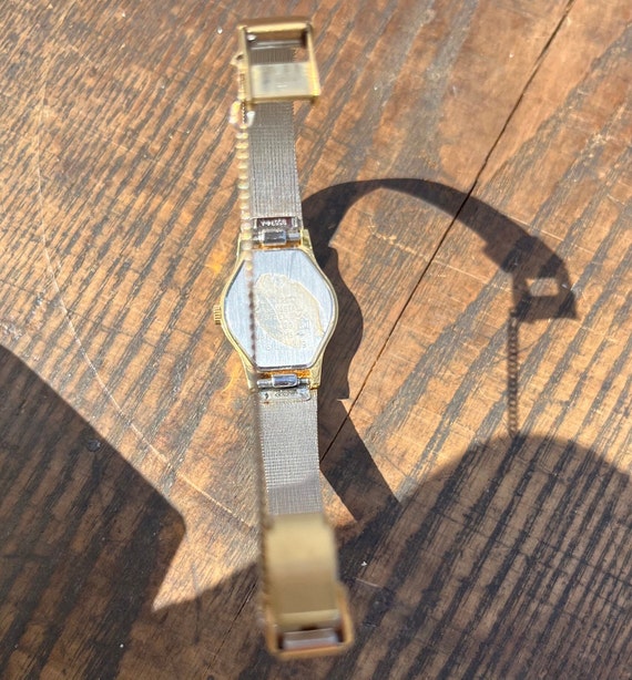 Vintage working gold tone Seiko quartz watch 1980s - image 4