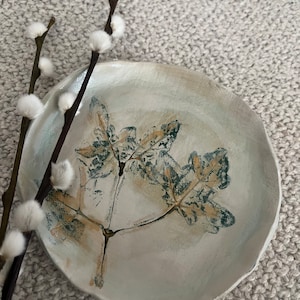 Clay plate, candle plate, jewelry plate, clay plate, witchy home, decor, boho decor, flower plate, botanical plate, ring plate, gift