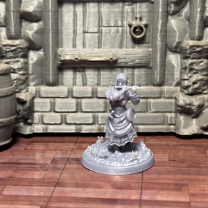 Halfling Bard Miniature | 28mm Scale 3D Printed Halfling Musician | D&D Pathfinder Resin Miniature | Siraya Tech Tenacious Easy Grey