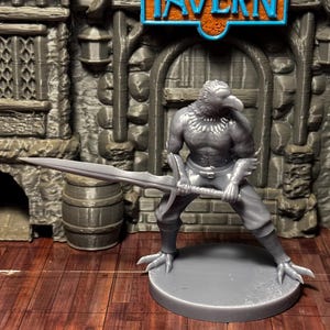 Dodo Birdfolk Barbarian Warrior Fantasy Miniature Avian Fighter Primal Character Scalable Resin TTRPG NPC