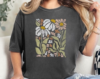 Retro Flowers Comfort Colors® T-Shirt, Groovy Floral Tee, Boho Daisy Flower Shirt,Gift for Women,70s Daisy Shirt, Summer Women,Mom Bday Gift