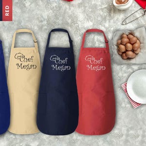 Embroidered Chef Apron: Personalized Kitchen Gift with Pockets