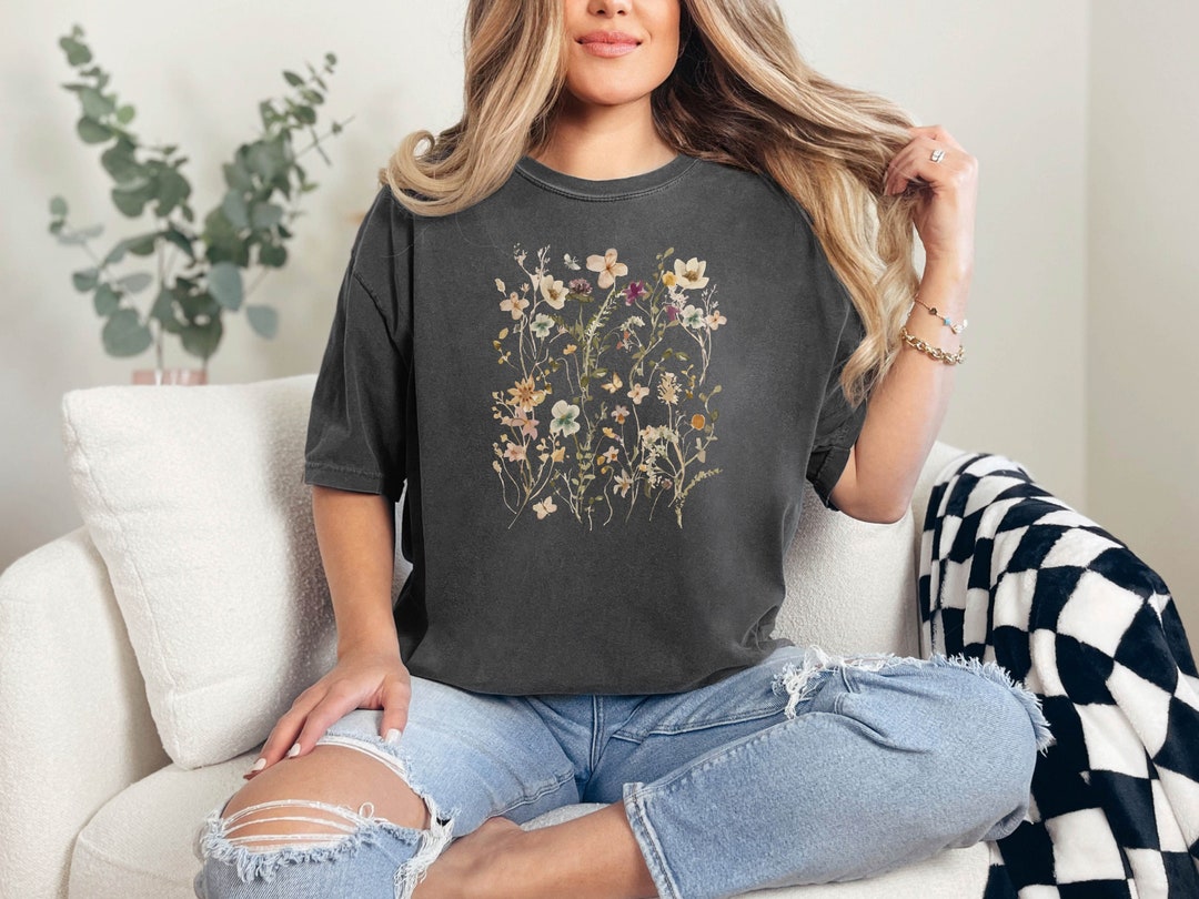 Vintage Floral Comfort Colors T-shirt: Boho Wildflower Garden Tee - Etsy