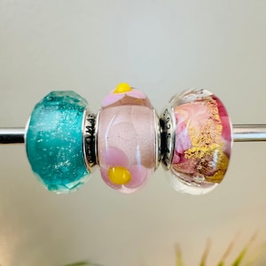 Lot de 3 breloques perles en verre de Murano, perles de verre noyau européen pour les moments, breloques perles de Murano.