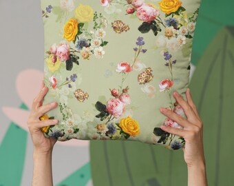 Dreamlike Garden: Pillow Adorned with Delicate Floral Details - Create Your Own Private Garden! (nv-21)