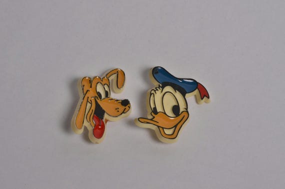 Vintage Disney Plastic Pin Badges - Donald Duck and Pluto - 1980's Disney Collectibles