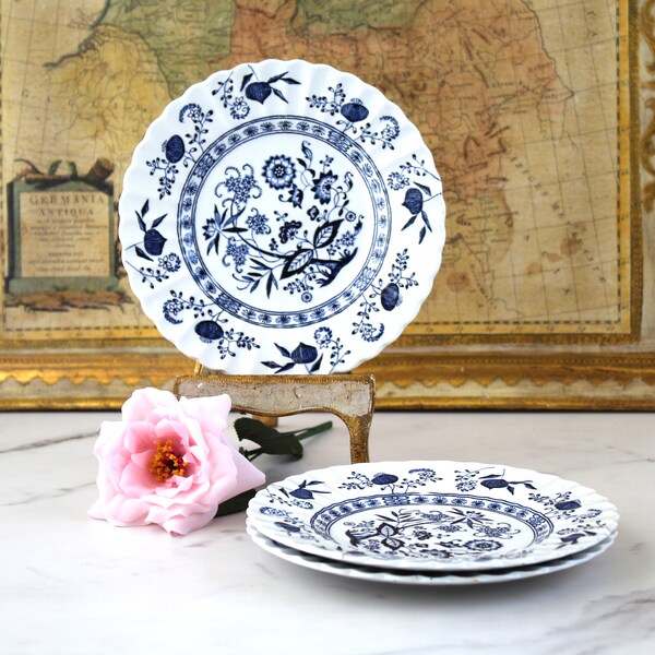 3 vintage Blue Nordic plates - J & G Meakin - white and blue Nordic onion - bread, salad, side or dessert plates