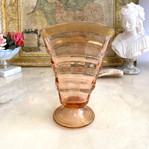 Vintage art-decovaas - waaiervormige roze glazen vaas voor bloemen - voetstukvaas met gouden rand - vintage glamourdecor