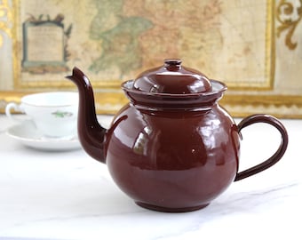 Vintage metal teapot - brown enamel tea pot - Brown Betty style - gift for Tea Drinker - 40 oz