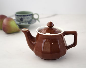 Pequeña tetera vintage - mini tetera marrón - té personal para uno - Tetera individual de cerámica Hall - 7 oz