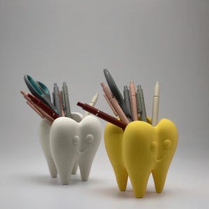 Smiley Tooth Desk Organizer | Smiley Tooth Pen Holder | Tooth Office Organizer | 3D Printed Tooth Desk Holder | Quirky Tooth Pen Cup - USA