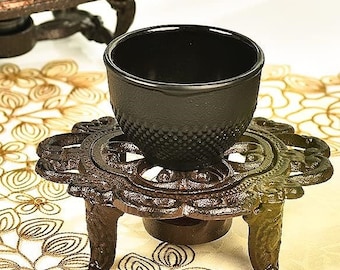 Graceful Decorative Candle Holder Stands for Heating Food Rustic Cast Iron Teapot Warmer Dish Cups Heater Pot Trivet with Tealight Holder