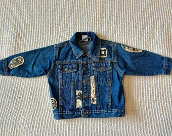 Veste en jean à ornements pour enfants