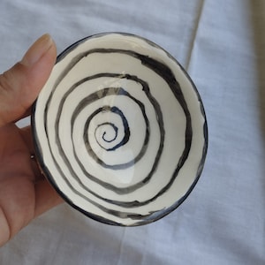 Swirl Themed Ceramic Bowl, Black&White Ceramic Bowl, Handpainted Ceramic Bowl, Handmade Ceramic Bowl, Ceramic Jewelry Bowl, Dessert Bowl