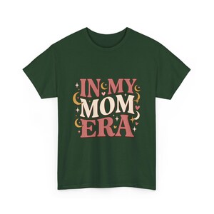 Camiseta "En la era de mi mamá" / Tipografía retro "Mamá", estilo años 70