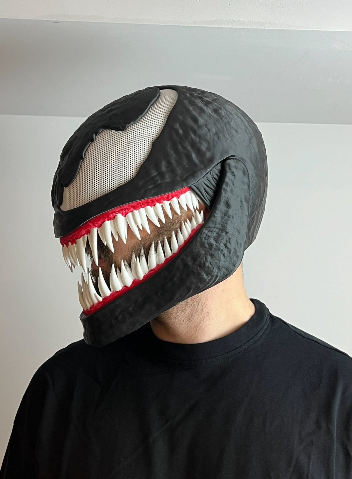 ヴェノムマスク SALE中 ヴェノム マスク ベロ なりきりマスク Venom かぶりもの お面