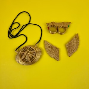 Dr. Strange Cosplay Set - Eye of Agamotto, Cloak Brooches & Sling Ring