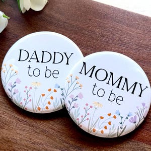 Spring Wildflower Baby Shower Pins - Mommy to Be Must-Have - Neutral Shower Buttons