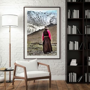 Tibet woman print. Art Print Tibet. Wall art Tibet. Print art print. Tibet travel print. Tibet traditions. Tibet digital print.