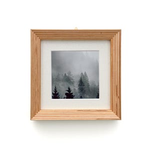 Marco de fotos de madera, marco de madera contrachapada a rayas, marco moderno angular, marco de madera minimalista, decoración de escritorio o pared hecha a mano para el hogar.