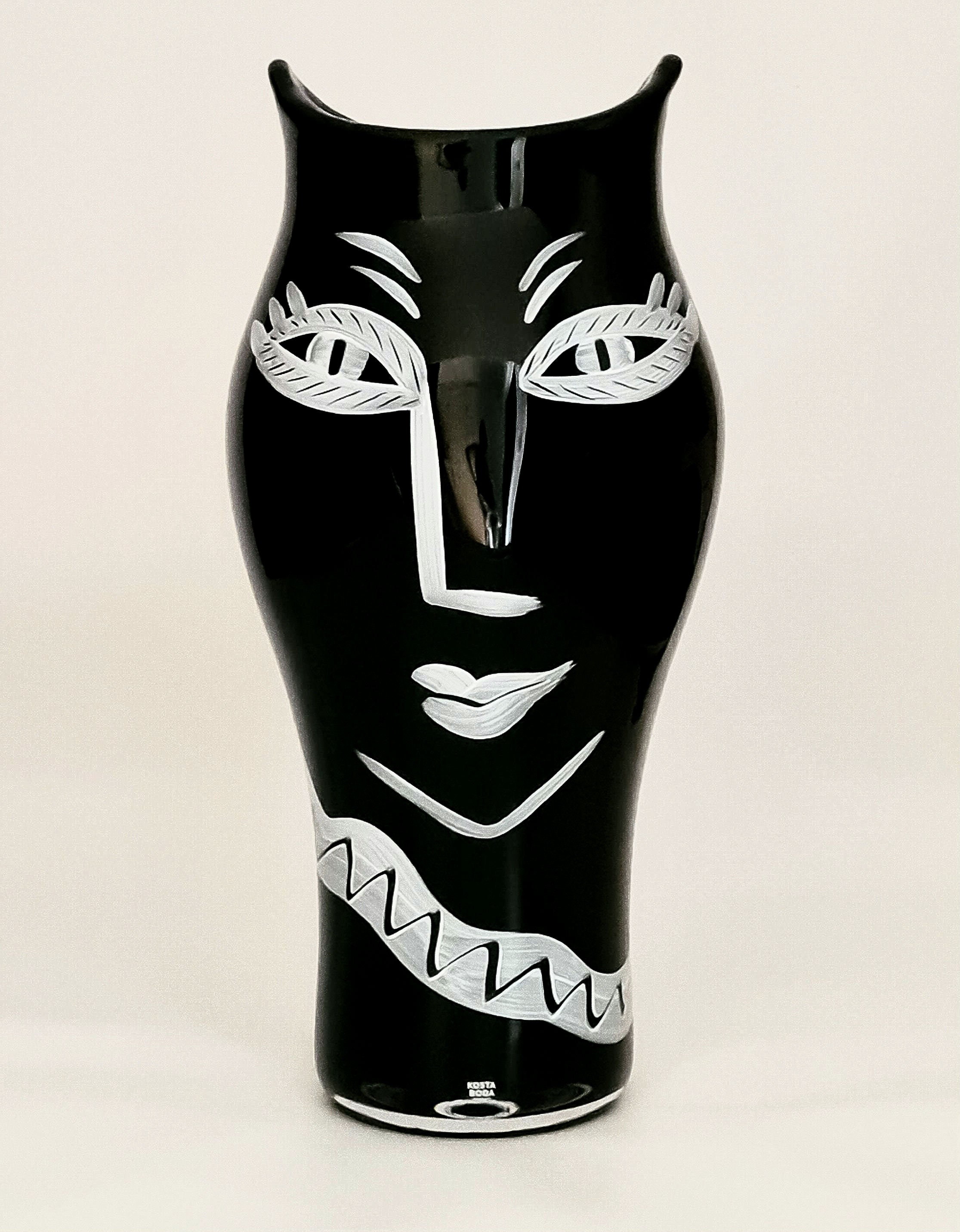 Ulrica Hydman Vallien 36cm for Kosta Boda Black Glass Vase