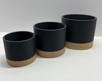 Indoor Planter Set of 3 Drainage Holes and Tray Black and Brown Accent Planter
