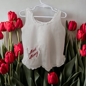 Beautiful vintage white slip dress with lace trim and red embroidered Mad Money pocket. circa 1940s Sears Union label
