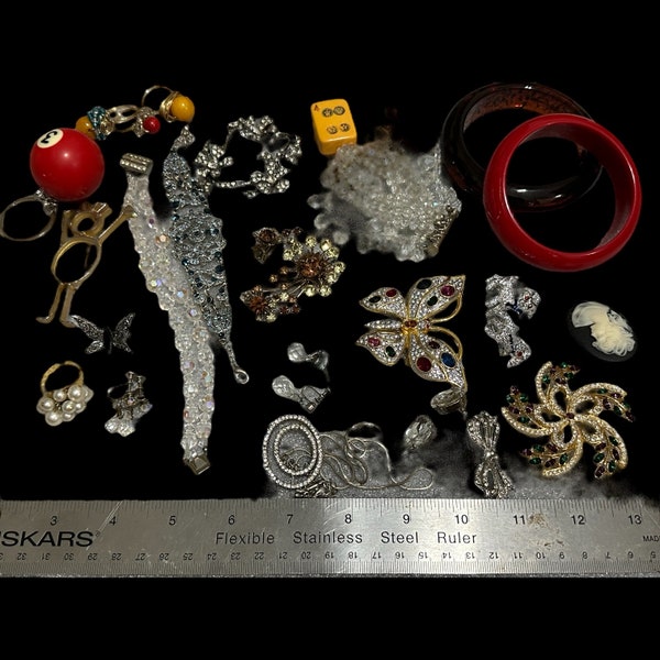 Vintage Jewelry Lot Bangles, Brooches, Earrings, Rings Bakelite Plastic, Rhinestones  Resale. Lot1